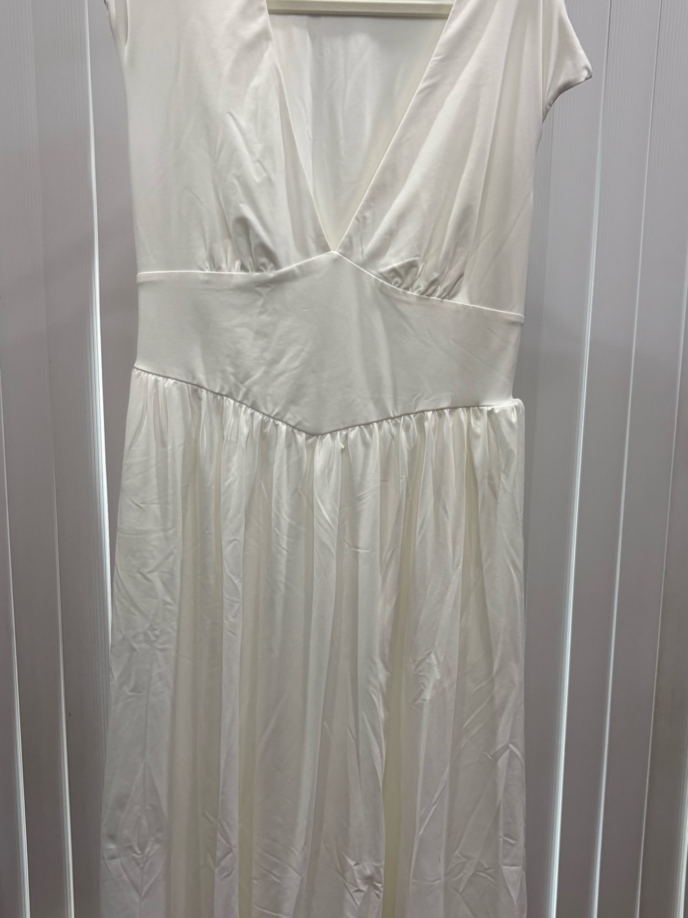 OYS Elegant White V-Neck Women's Dress